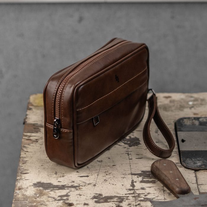 Alaska clutch Bag - Image 1