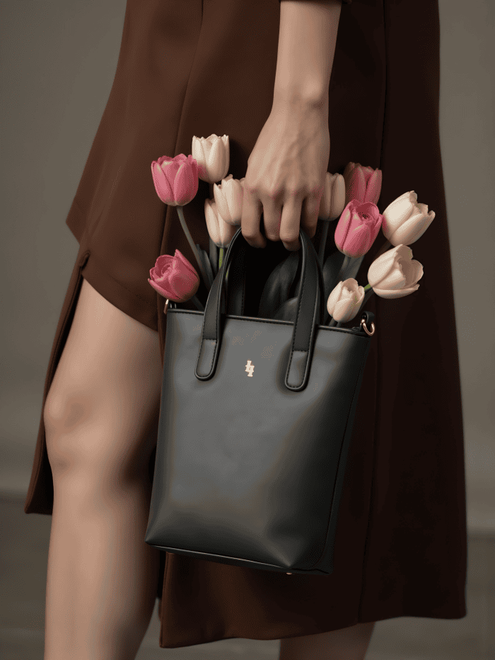 Bertha Phone Bag - Image 2