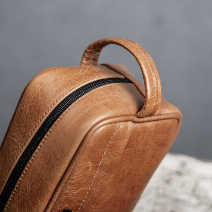 Bay toiletry bag - genuine leather - Image 9