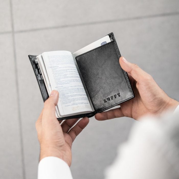 Oslo Passport Wallet - Image 8