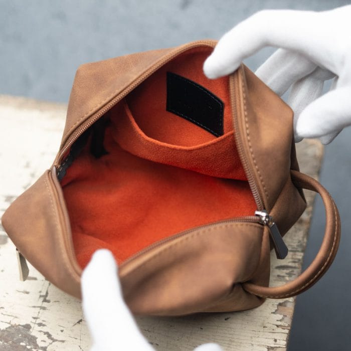 graf Toiletry Bag - Image 6